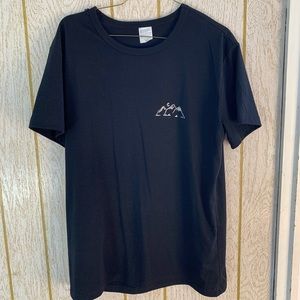 Black mountain print tee